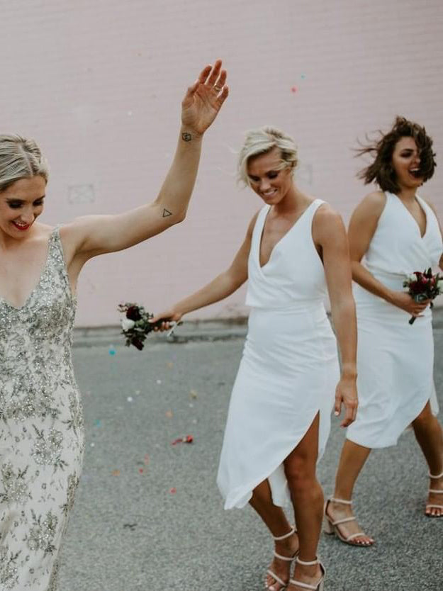 Alluring Satin V-neckline Sheath Bridesmaid Dresses Short Gowns