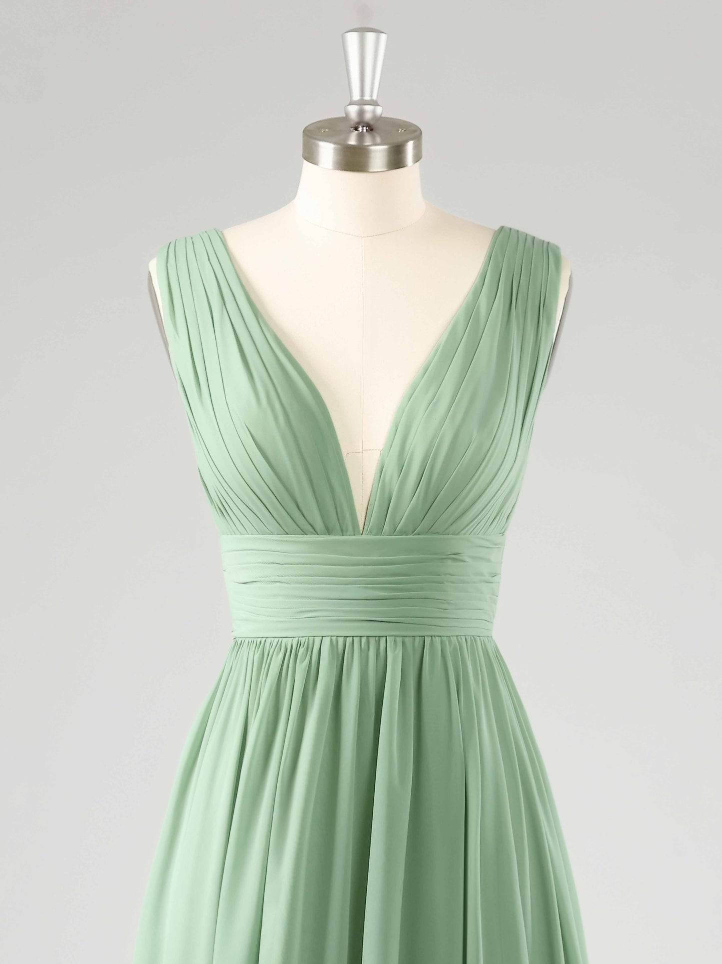 Laurel V-Neck Pleated Sleeveless Bridesmaid Dresses with Slit