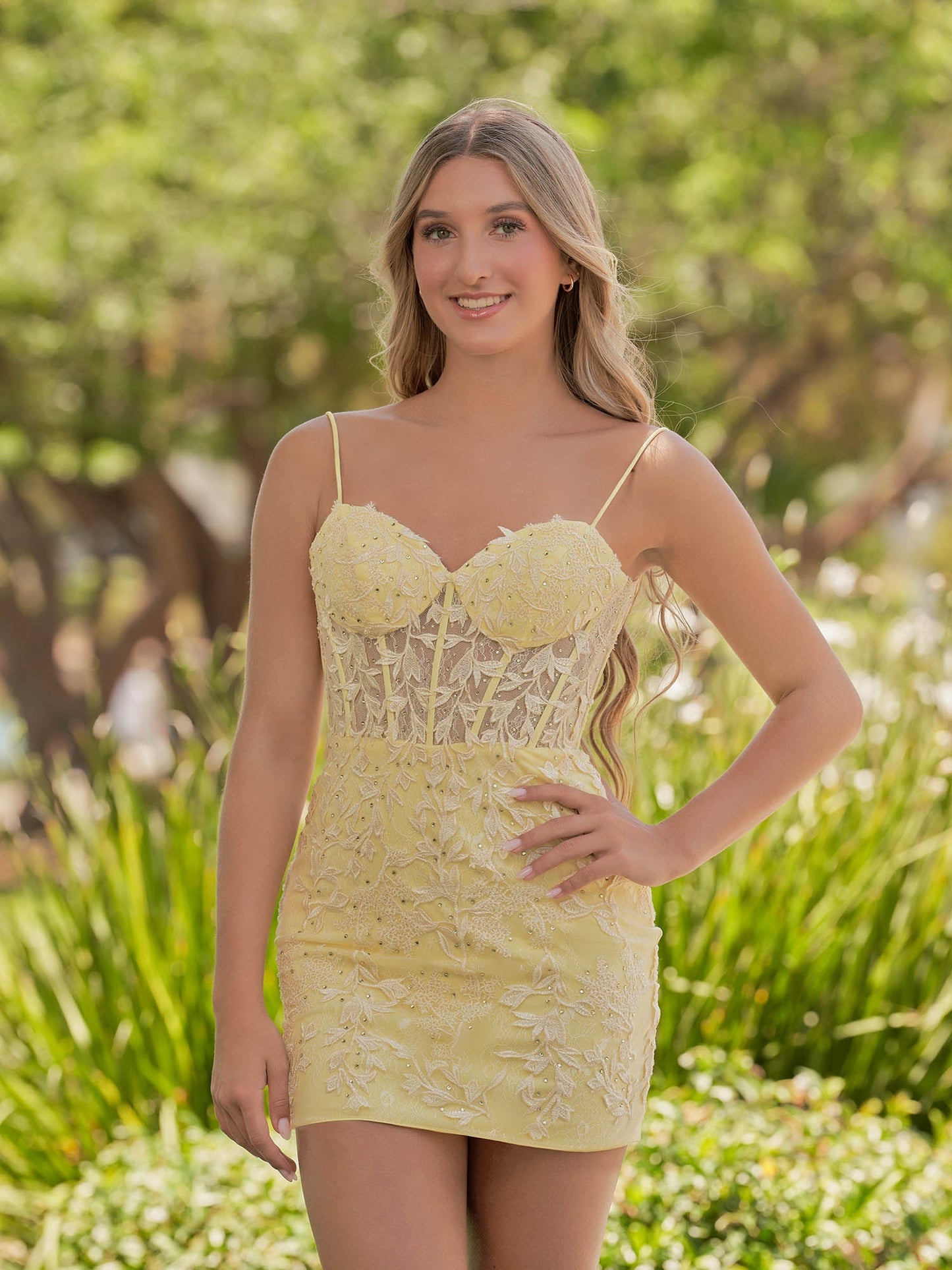Ellie | Yellow Spaghetti Straps Tight Short Homecoming Dress with Appliques