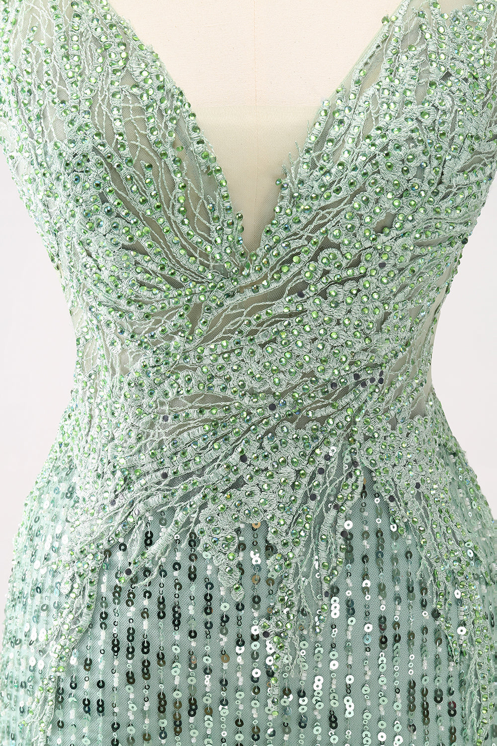 Sparkly Green V-Neck Tight Short Homecoming Dress with Sequins