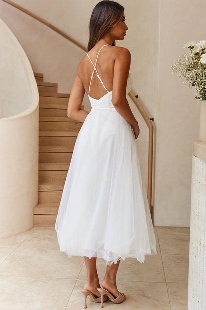 Smitten Sweetheart Neckline Chiffon Midi Dress White