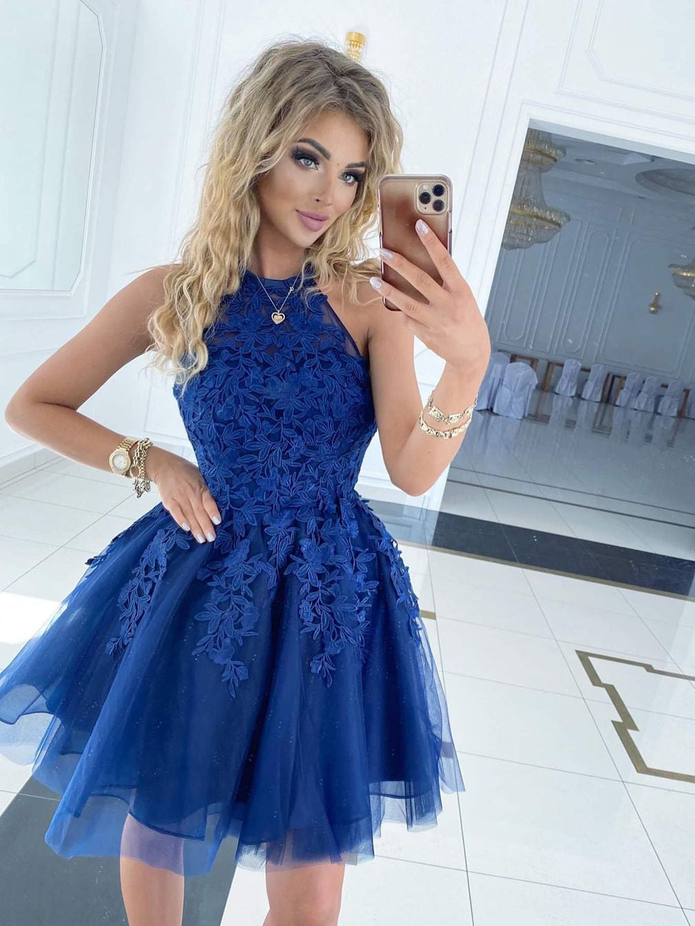 Amazing Tulle Halter Neckline A-line Homecoming Dresses With Appliques