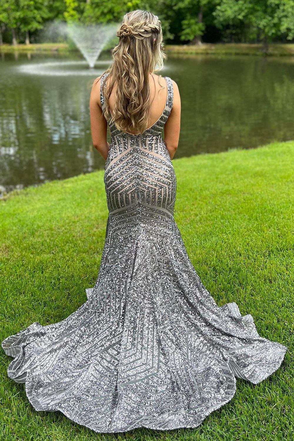 Nina |Mermaid Deep V Neck Sequins Prom Dress