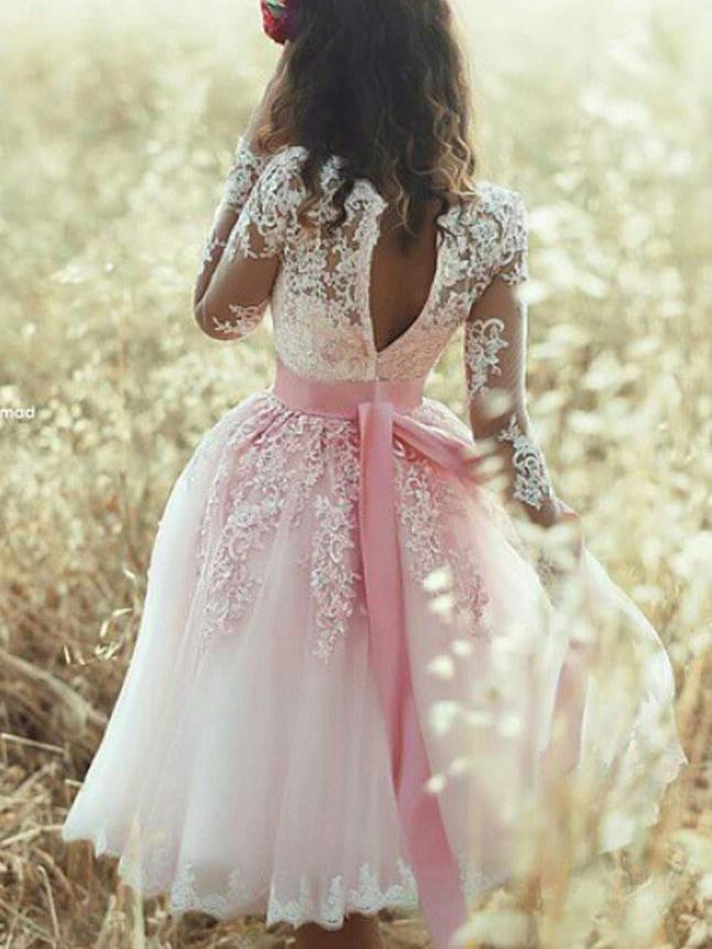 Gorgeous Tulle V-neck Neckline Knee-length A-line Homecoming Dresses With Appliques