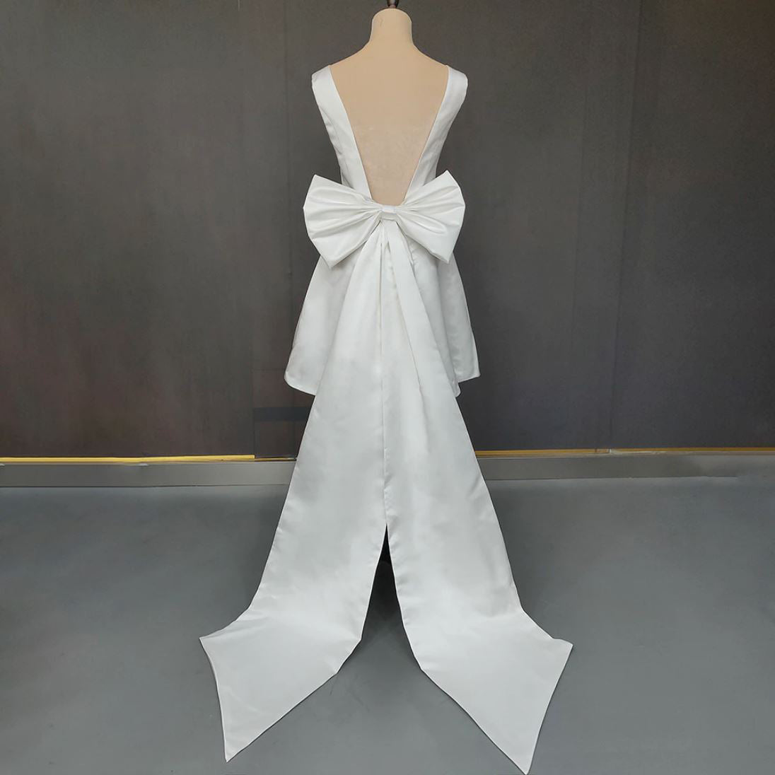 Karelia | A-Line Satin V-Neck Short Wedding Dress with Large Bow